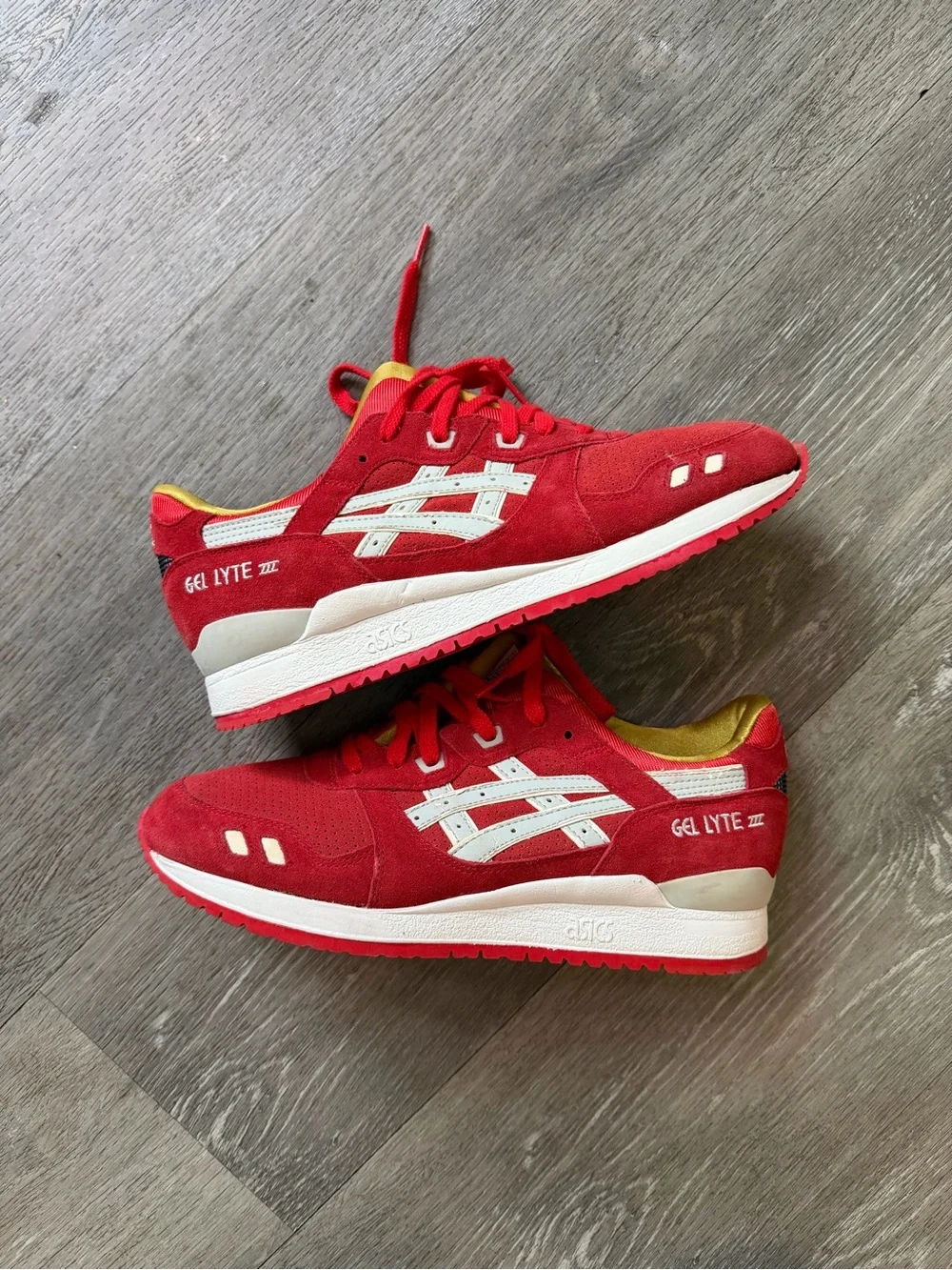 Asics Red and White Suede Trainer with Gold Lining - Picture 5 of 8